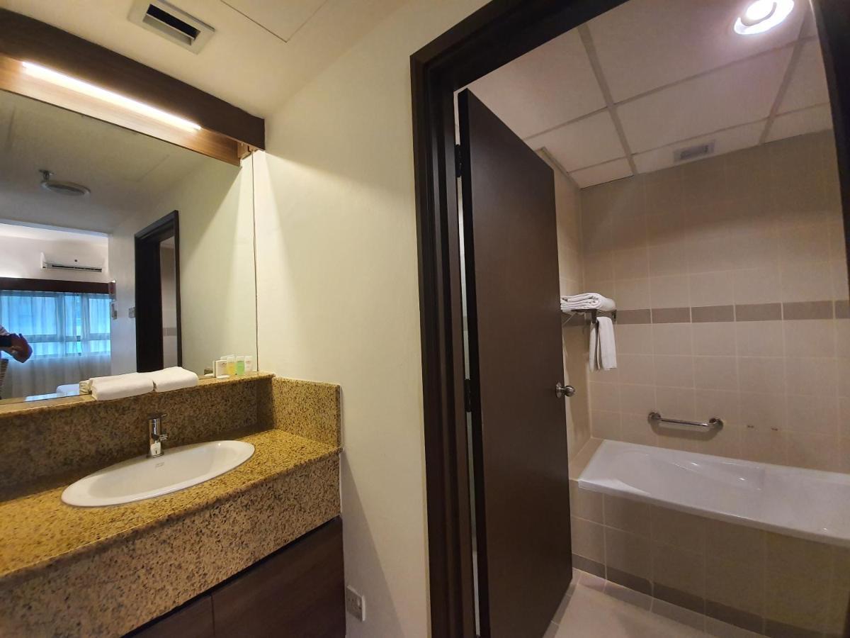 Crown Regency Serviced Suites Kuala Lumpur Extérieur photo